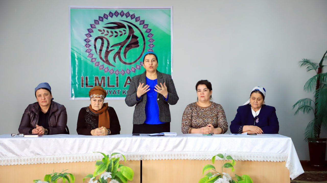 Илмли аёл-жамият кўзгуси